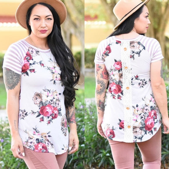 The House Of Gentry Tops - Cream Floral Tee